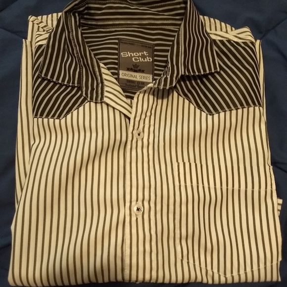 Shirt 🔥3 for 10🔥 - Picture 4 of 4